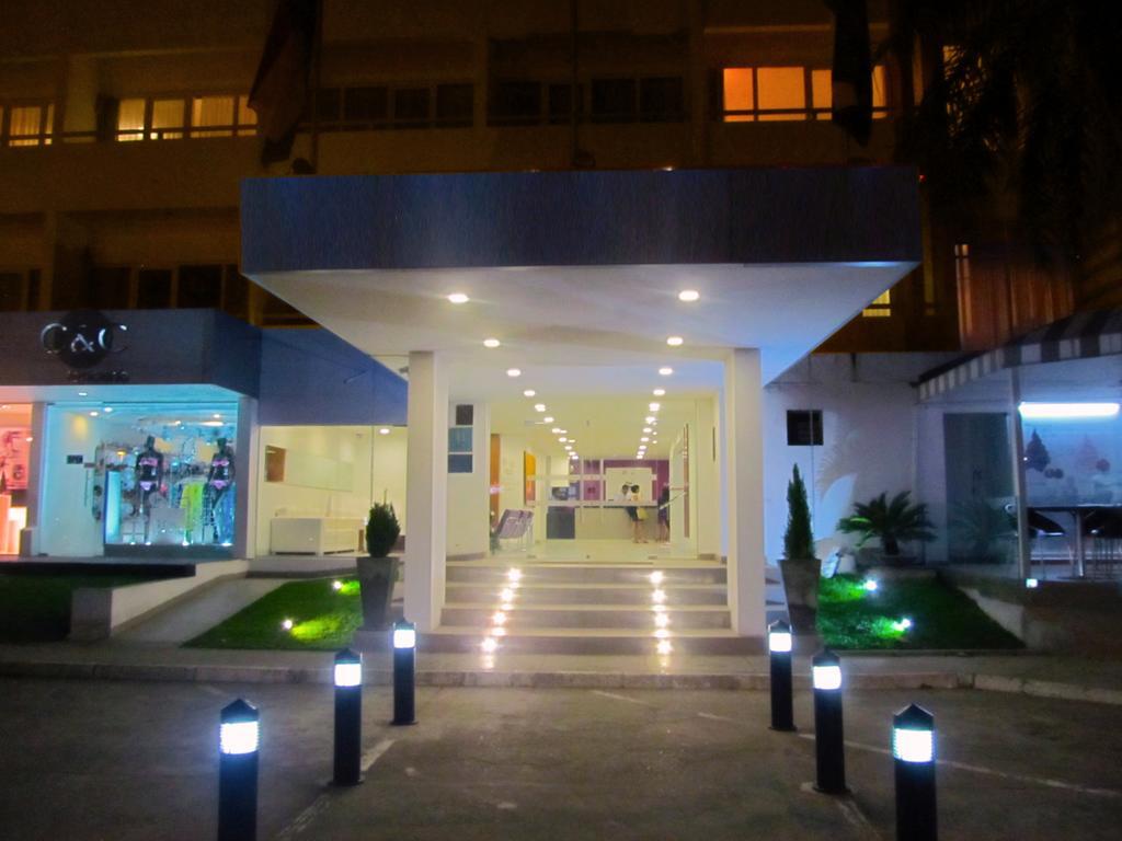 Hotel Caparuch Santa Cruz de La Sierra Exterior foto